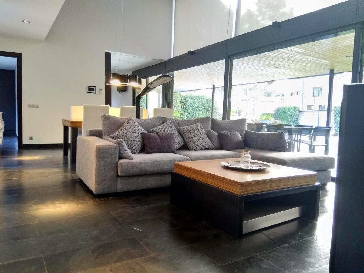 Villa Del Bosque Кастельдафелс Екстер'єр фото